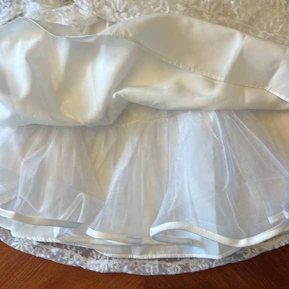 Laura Ashley London Girls Dress White Lace Crinoline 3T NWT - Picture 7 of 9